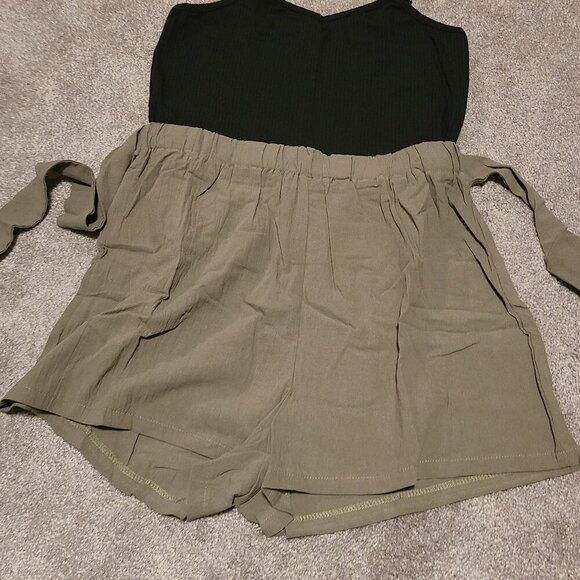 ❄3/$26 Xmas sale❄ NWOT skorts, romper Jumpsuit - Picture 5 of 6
